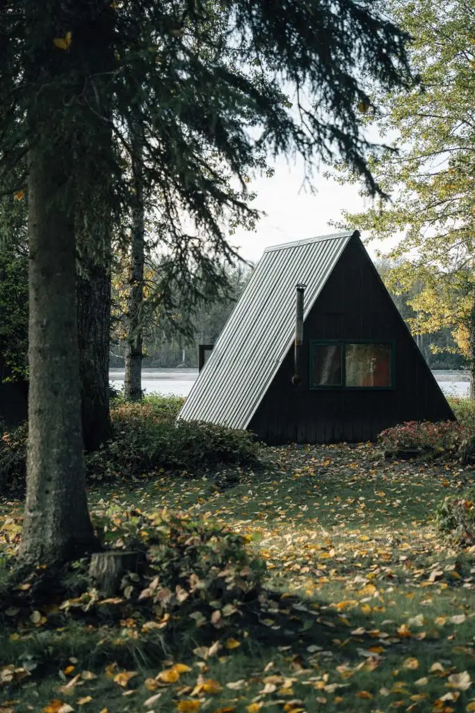 A-frame cabin at Lake Creek Lodge in Alaska